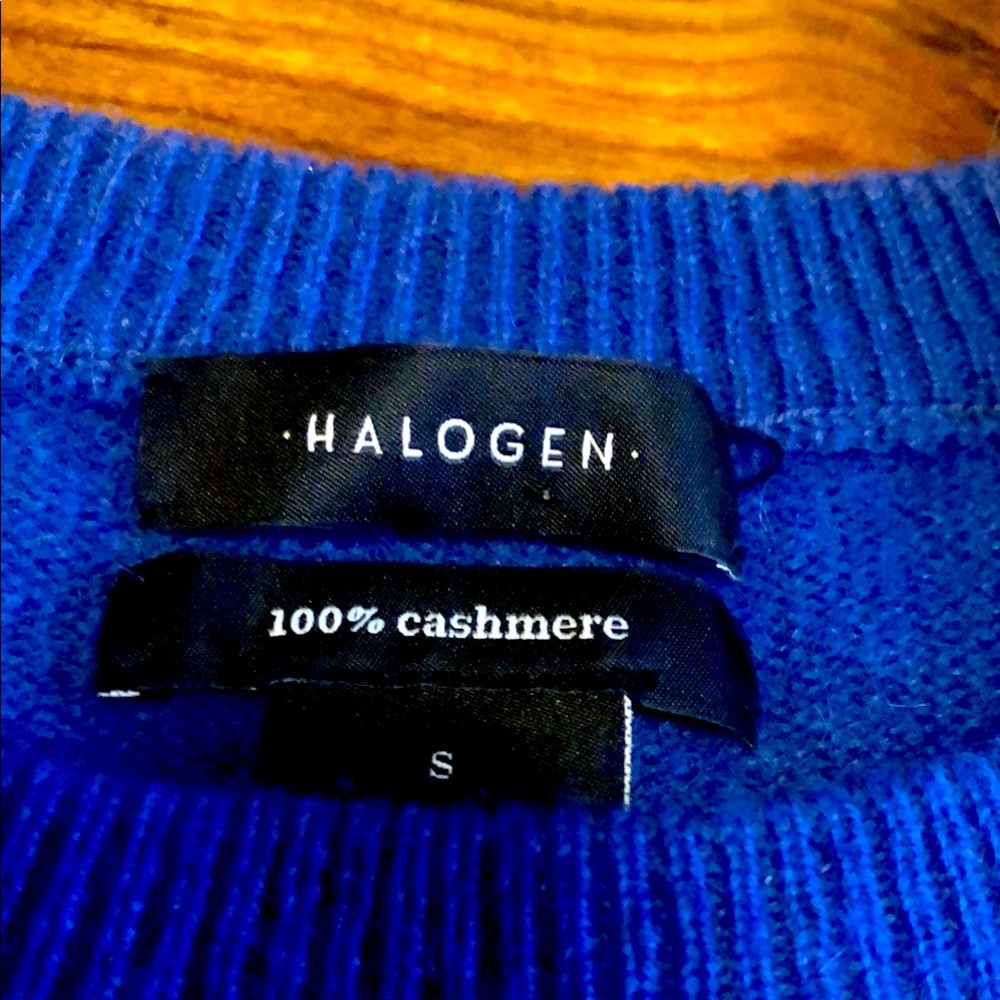 Cashmere Blue Crewneck  Sweater. Size small
